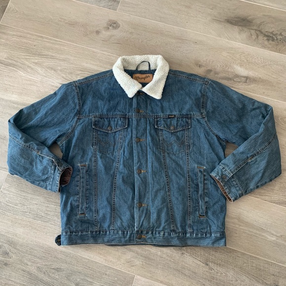Wrangler Other - EUC men’s wrangler jacket